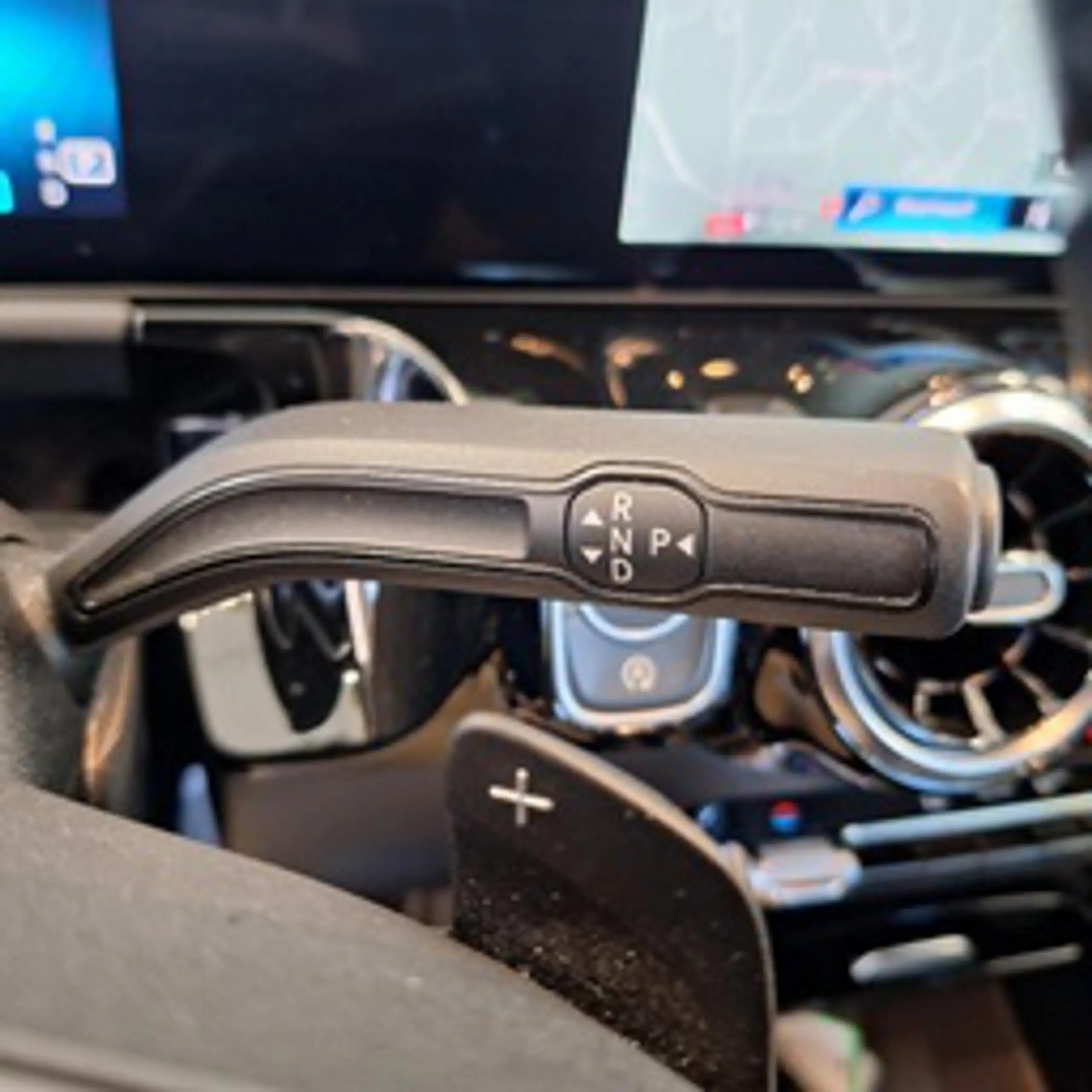 Mercedes-Benz B 180 B 180 NAVI KLIMAAUT LED TEMPO MFL SHZ KAMERA T-Leder — photo 9