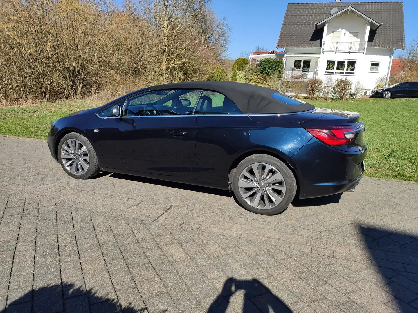 Opel Cascada Cascada 1.6 DI Turbo Automatik Ultimate Blau - 2