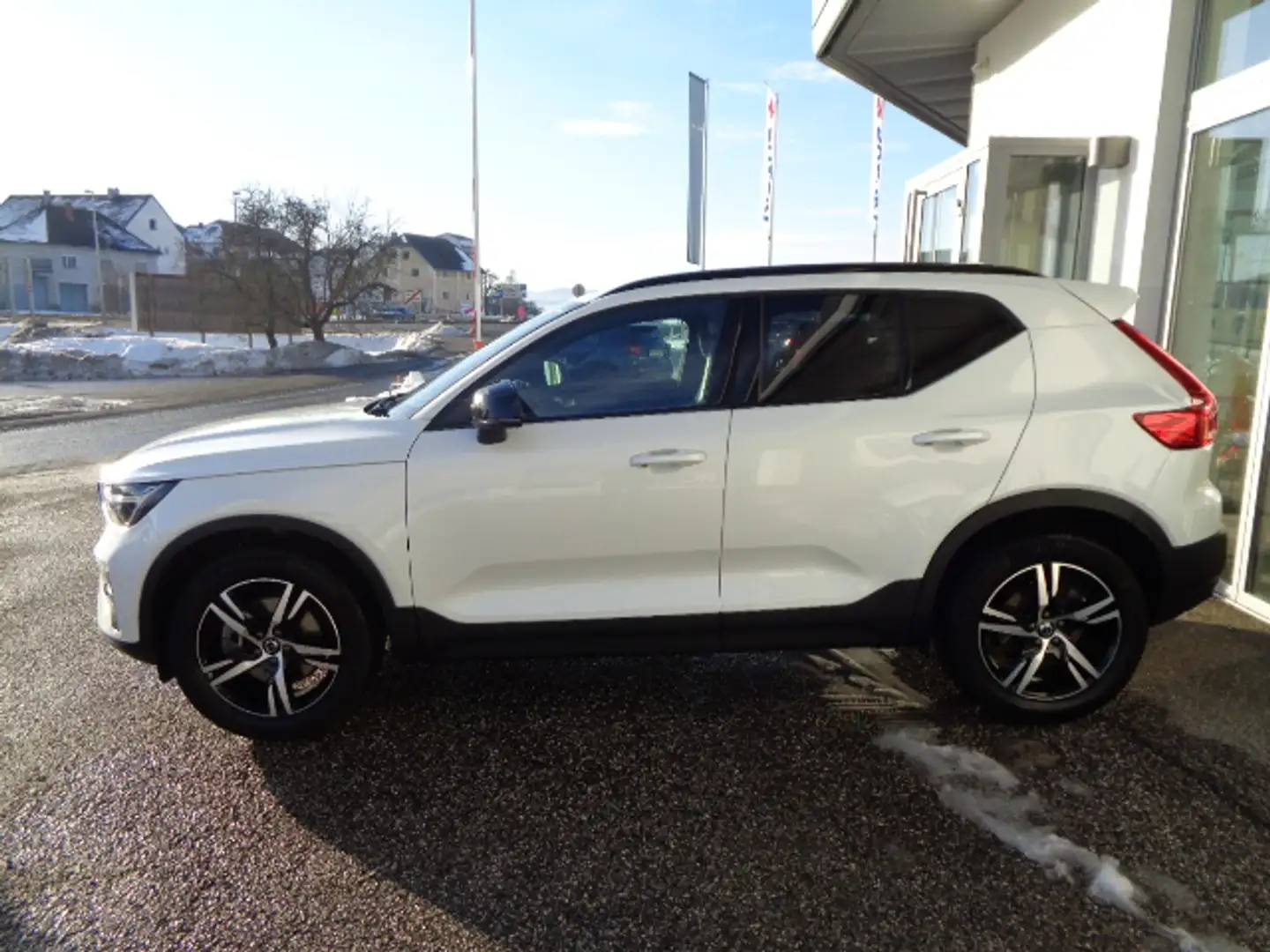 Volvo XC40 Plus Dark 2WD Weiß - 2