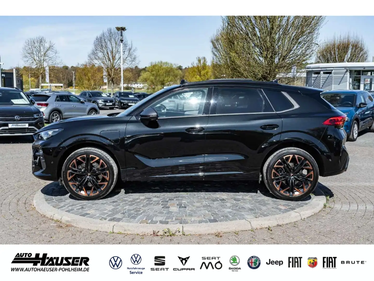 CUPRA Terramar VZ 1.5 e-Hybrid DSG PANO SENNHEISER HUD MEMORY Schwarz - 2