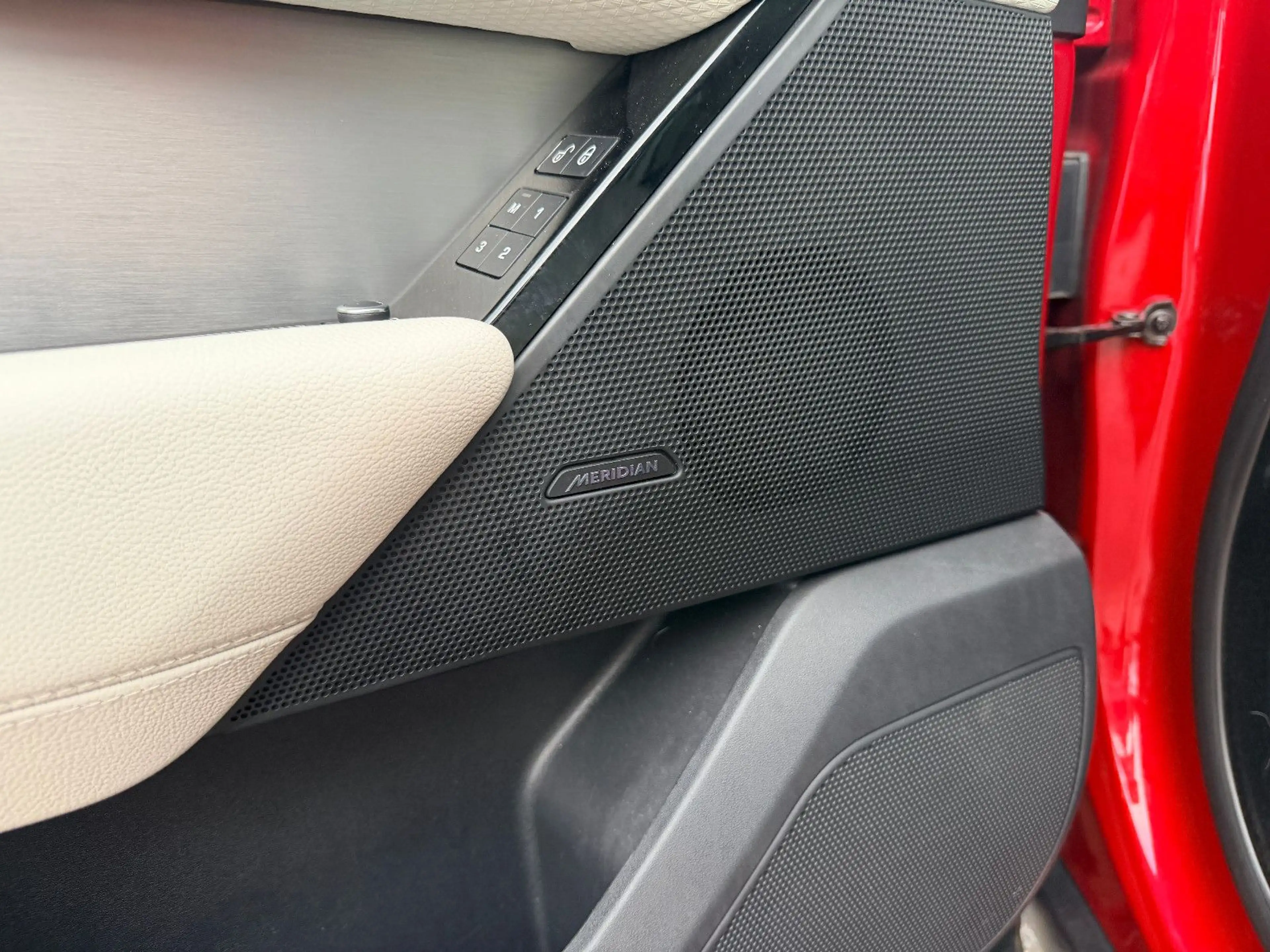 Land Rover Range Rover Velar R-Dynamic S LED Navi 360° Pano — photo 13