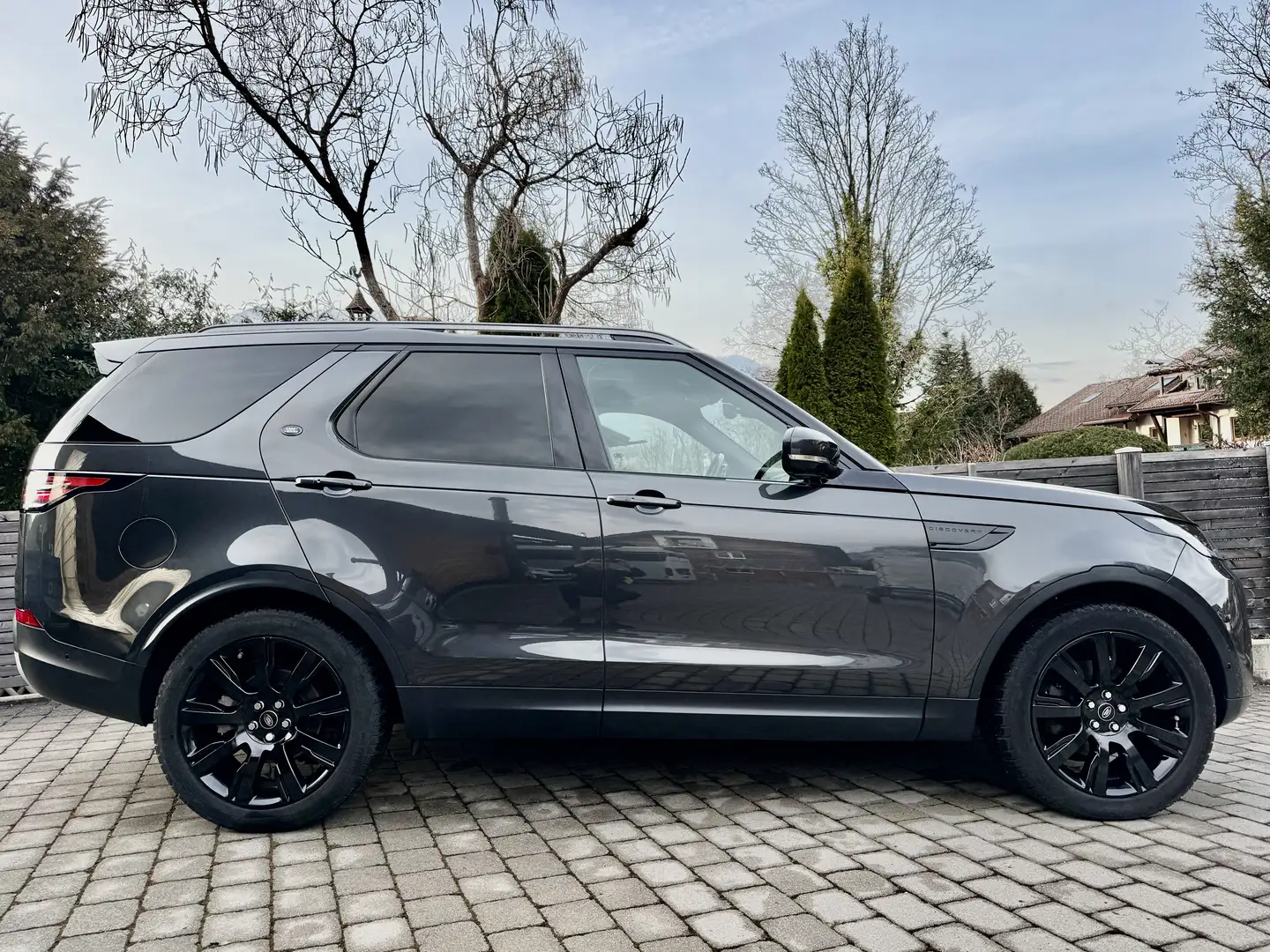 Land Rover Discovery 3.0 Td6 HSE Gri - 1