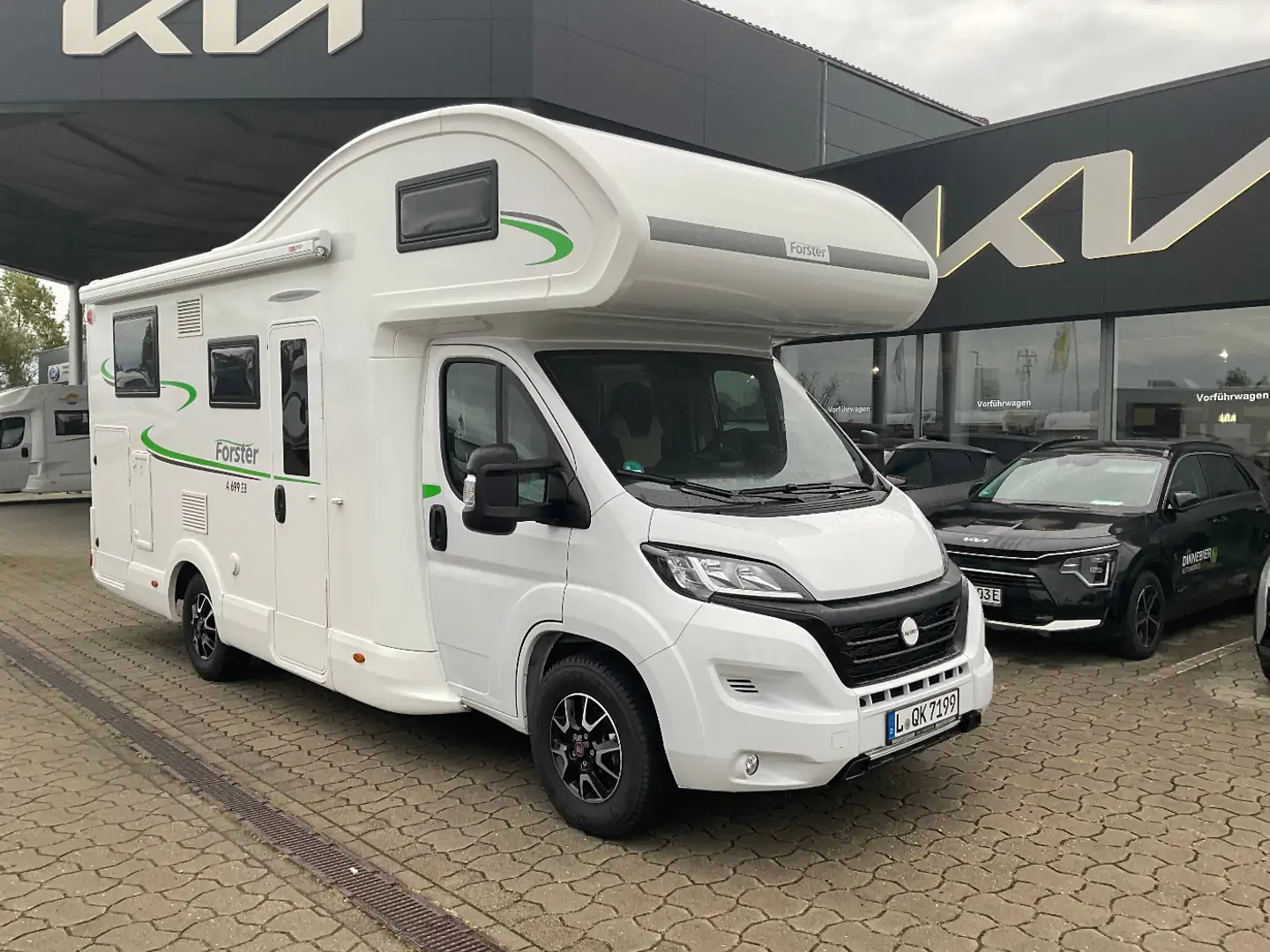 Forster A 699 EB 5 Sitz- & Schlafplätze, Markise Weiß - 2