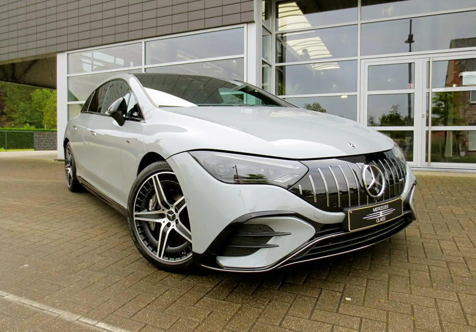Mercedes-Benz EQE 43 AMG 4M *Panodak*Airmatic*HUD*Burmester3D*DISTRONIC Grijs - 1