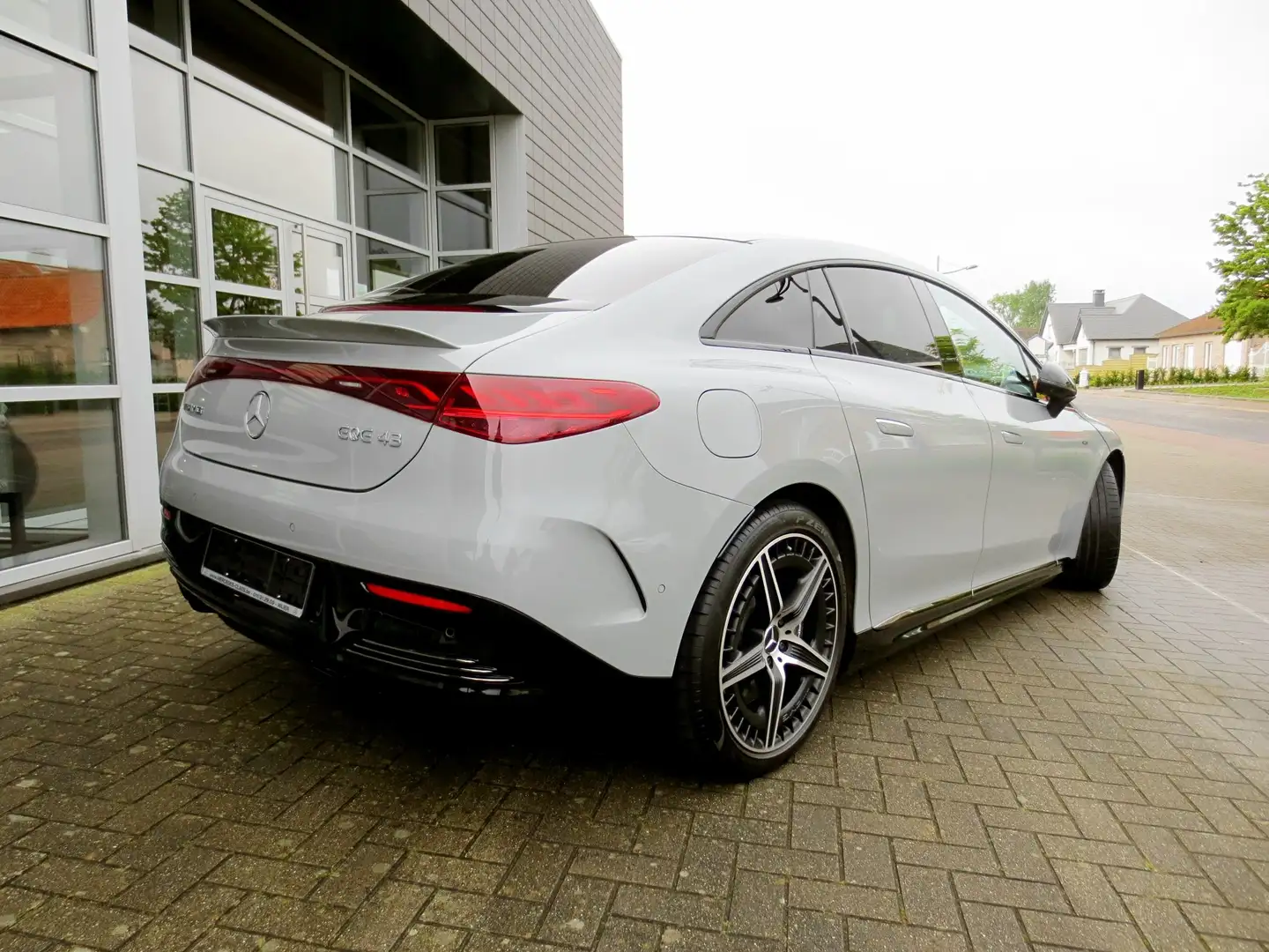 Mercedes-Benz EQE 43 AMG 4M *Panodak*Airmatic*HUD*Burmester3D*DISTRONIC Grijs - 2