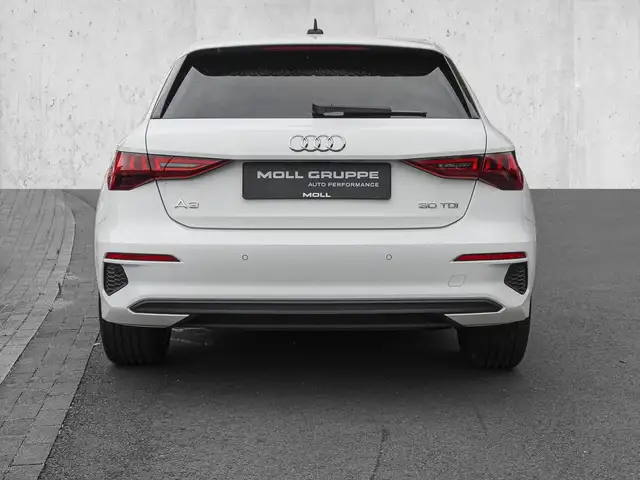 Audi A3 view 6