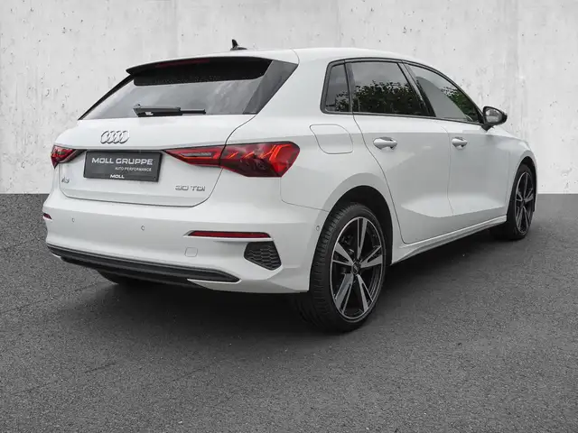 Audi A3 view 4