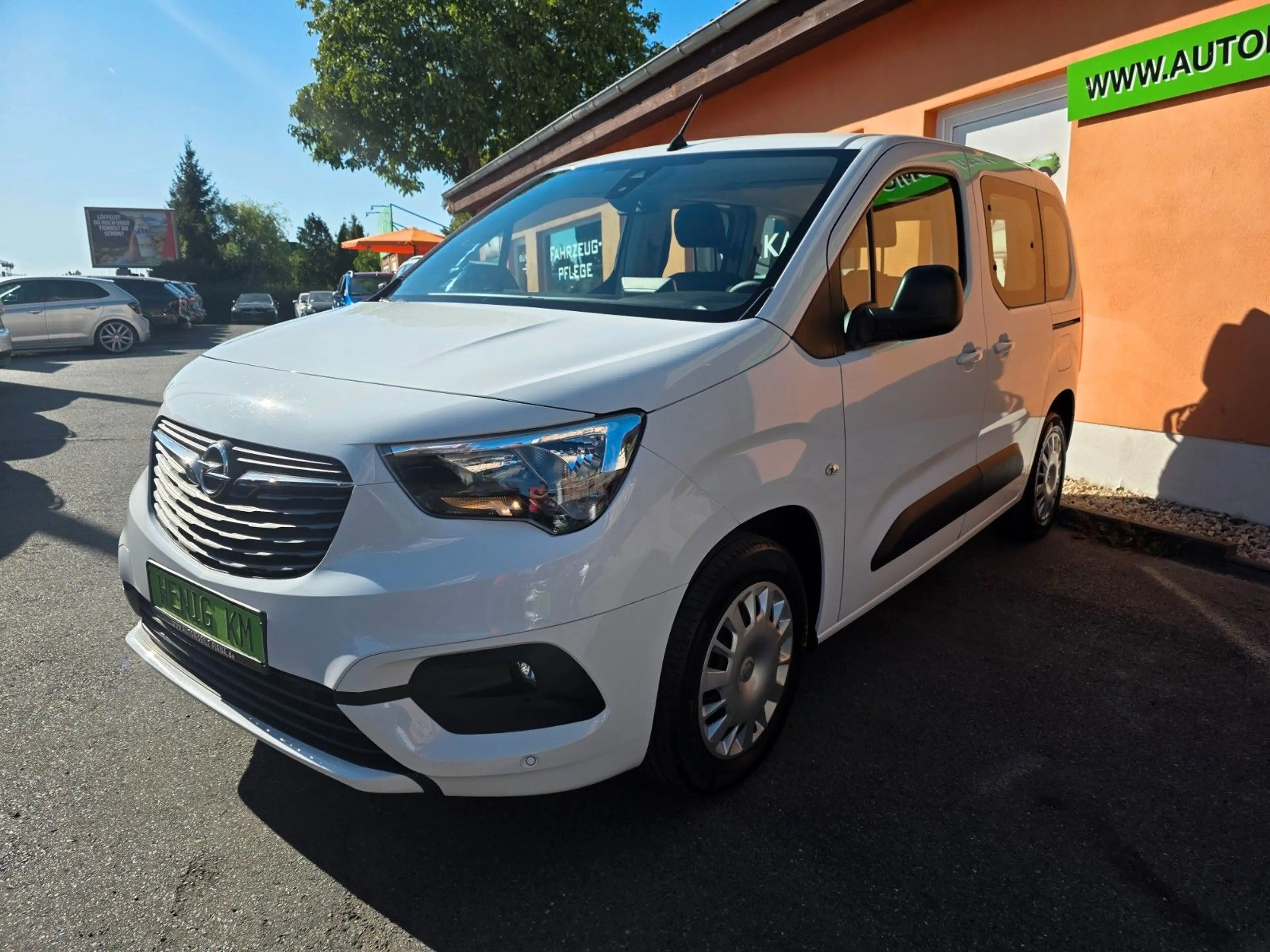 Opel Combo Life E 1.2T *WENiG KM! NAVI/SHZ/CAM — photo 3