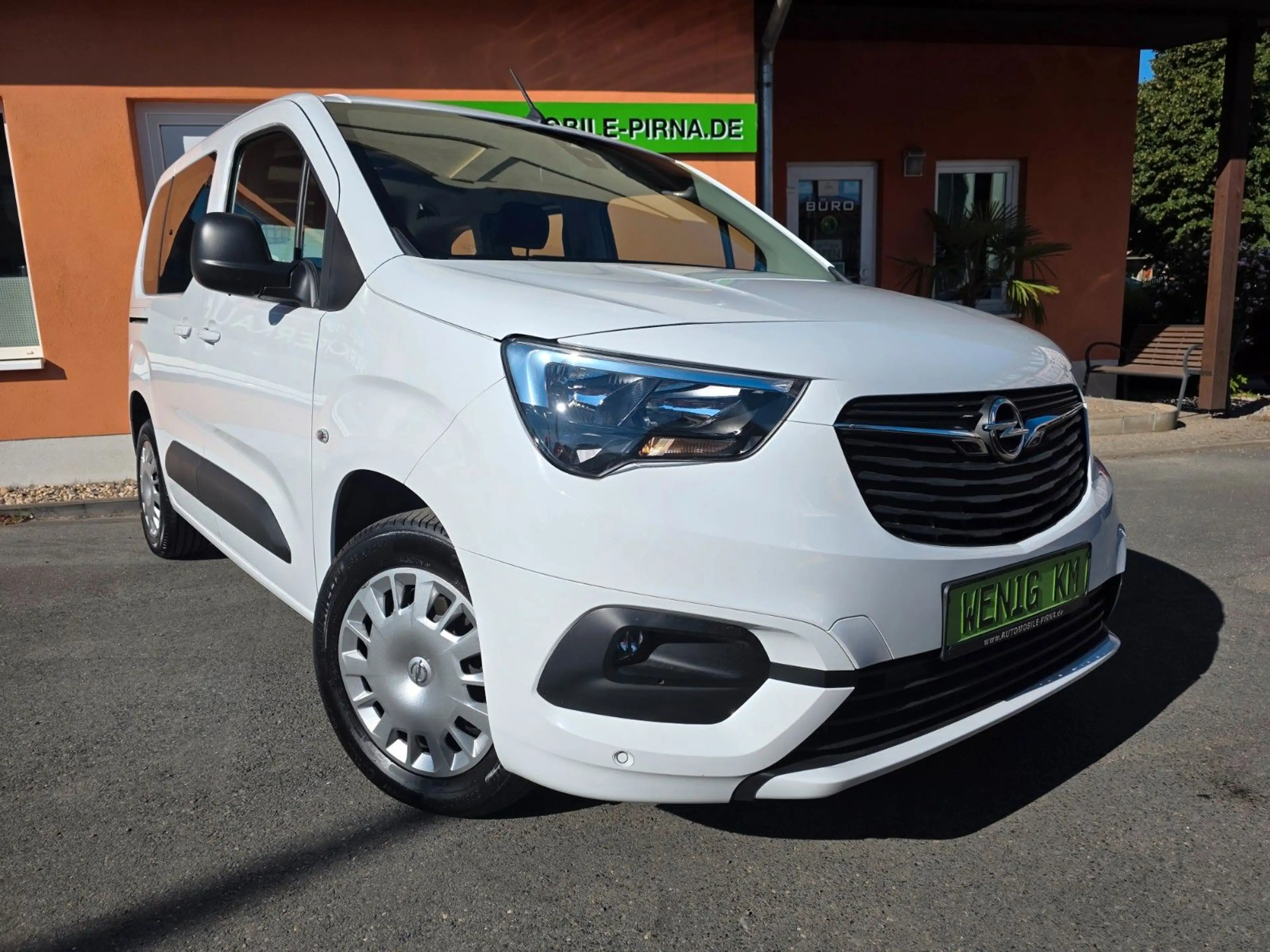 Opel Combo Life E 1.2T *WENiG KM! NAVI/SHZ/CAM
