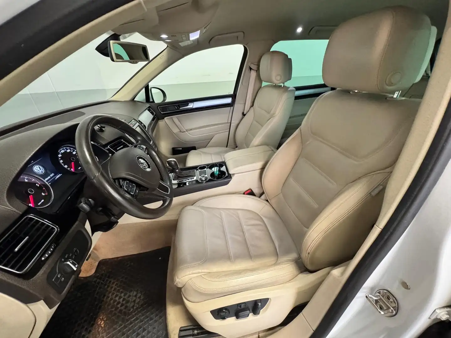 Volkswagen Touareg 3.0 V6 tdi Executive 204cv tiptronic - 2