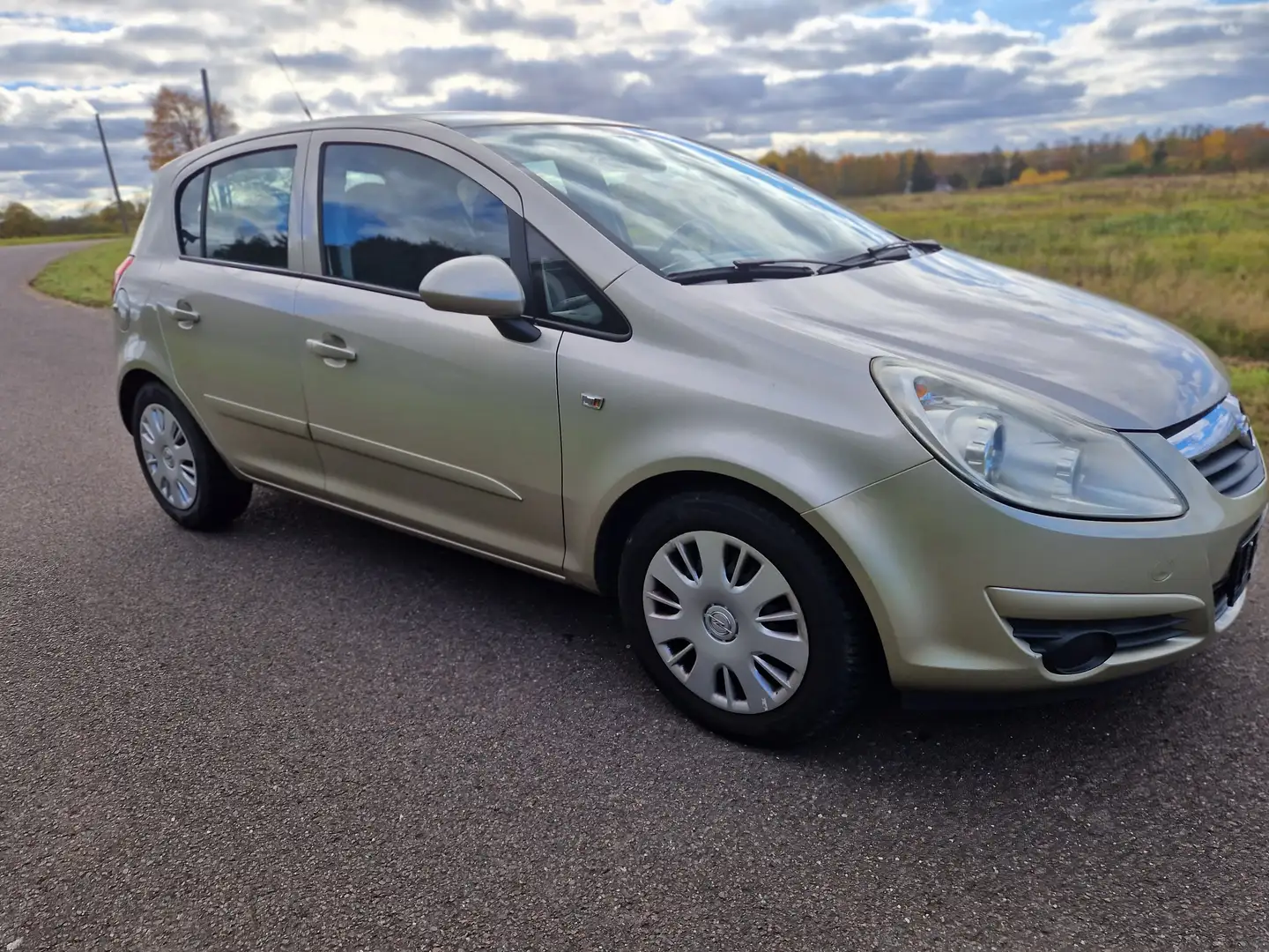 Opel Corsa Corsa 5-Türer 1.2 16V . Tüv bei Kauf neu. Goud - 2