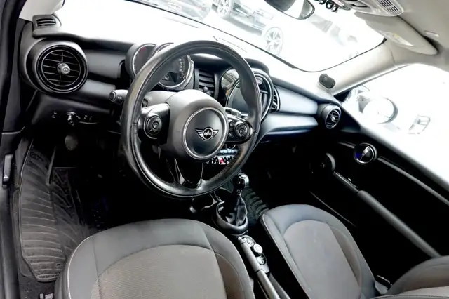 Mini Hatch view 8