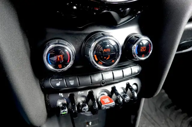 Mini Hatch view 11