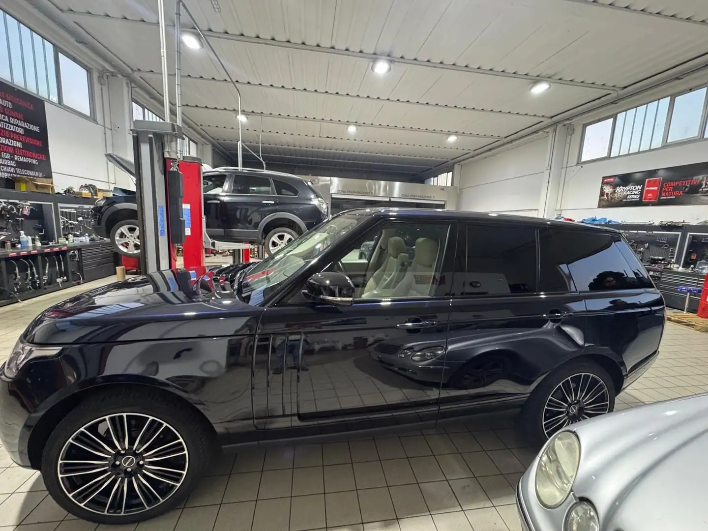 Land Rover Range Rover Range Rover IV 2013 3.0 tdV6 Vogue auto Blu/Azzurro - 1