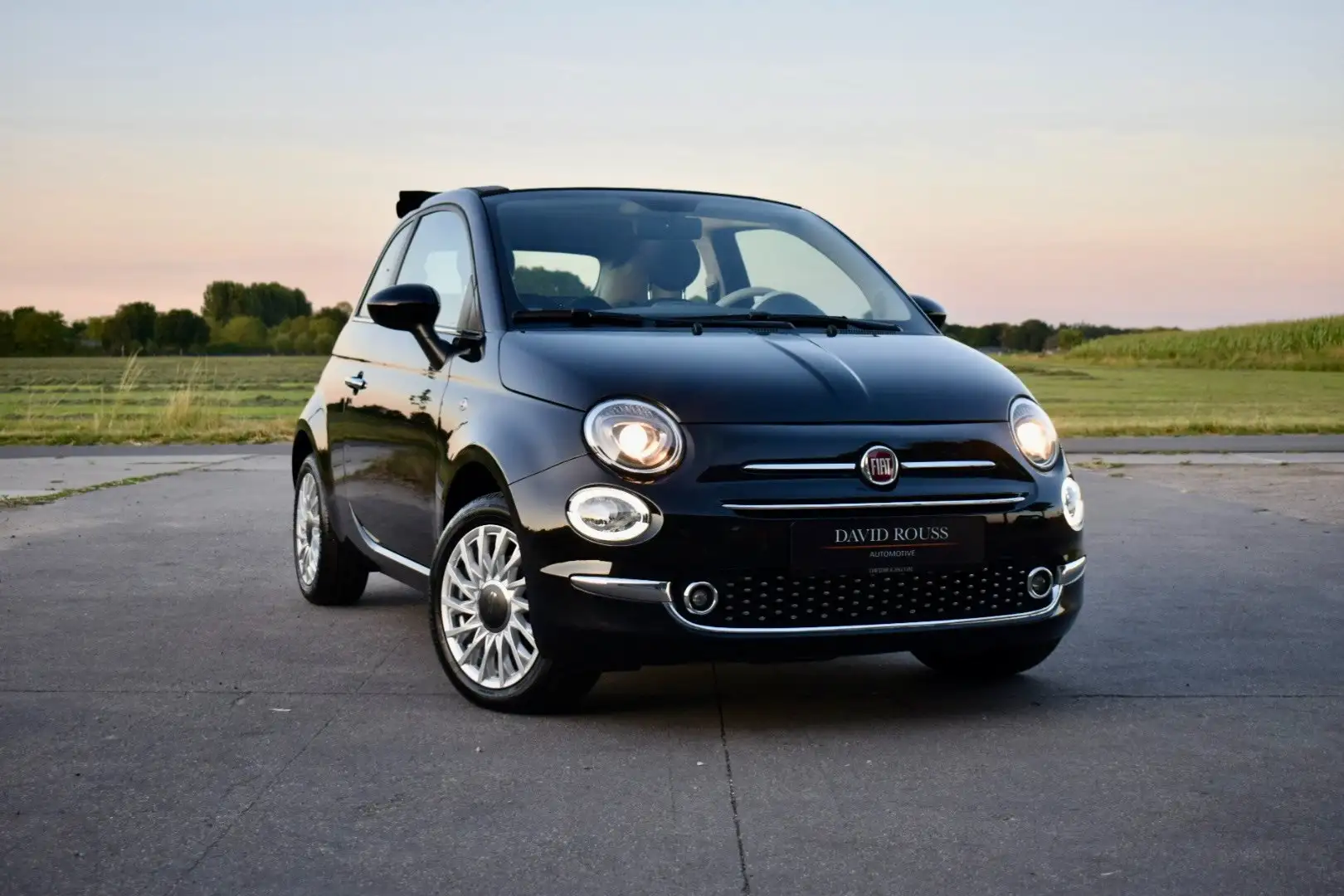 Fiat 500C 1.0 Dolcevita HYBRID, CarPlay/Airco/Cruise/Led/PDC Negro - 1
