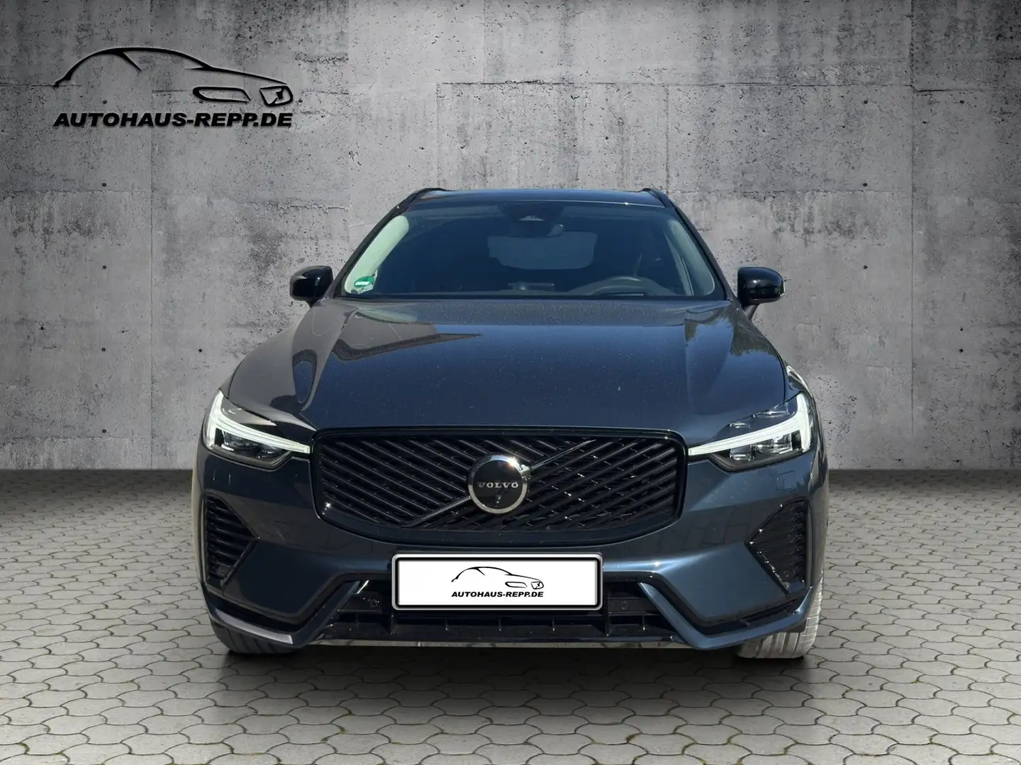 Volvo XC60 T8 AWD Plug-in Hybrid Ultra Dark Blau - 2