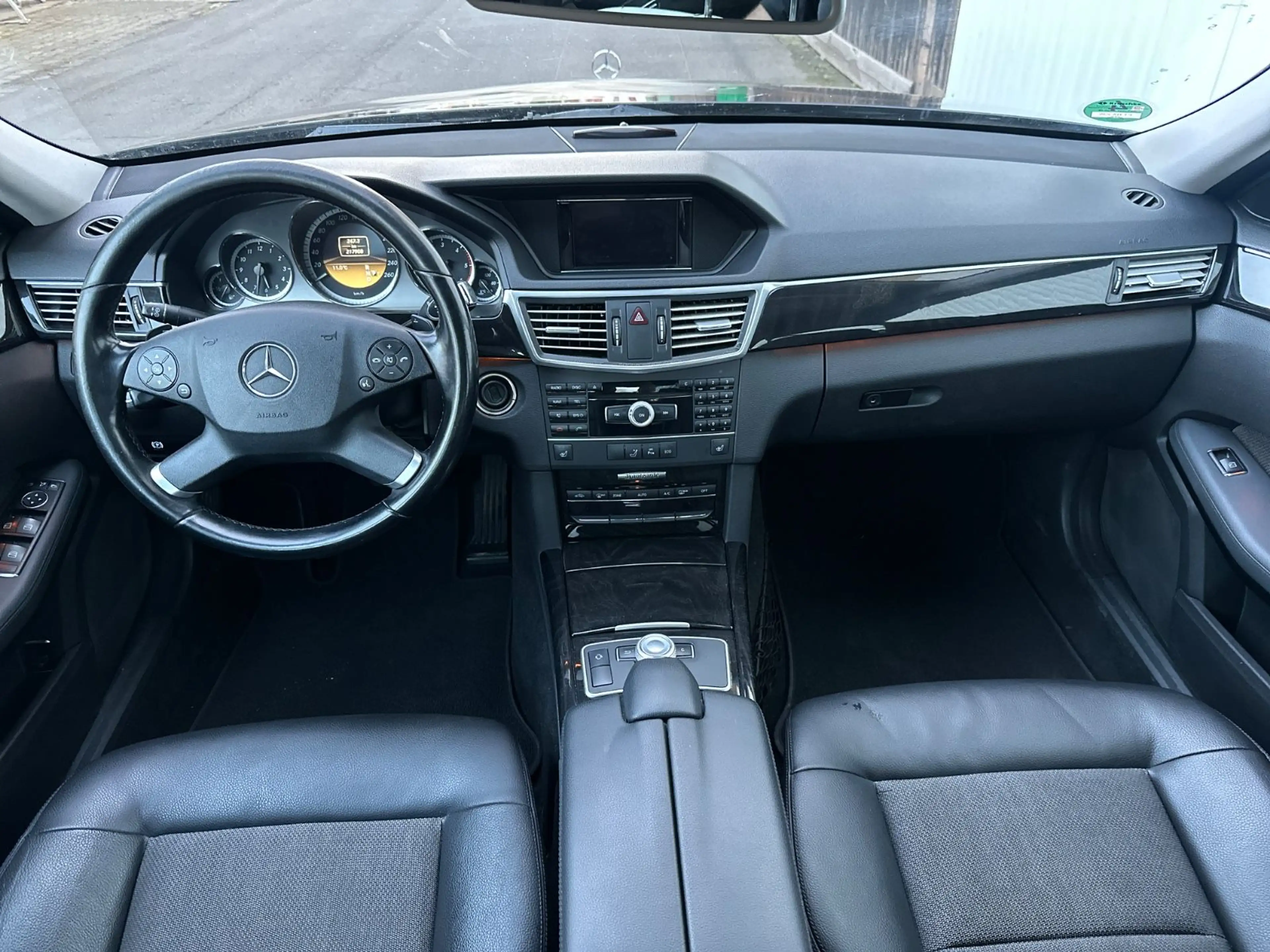 Mercedes-Benz E 220 CDI Limo,Automatik, Guter Zustand Festpreis — photo 10