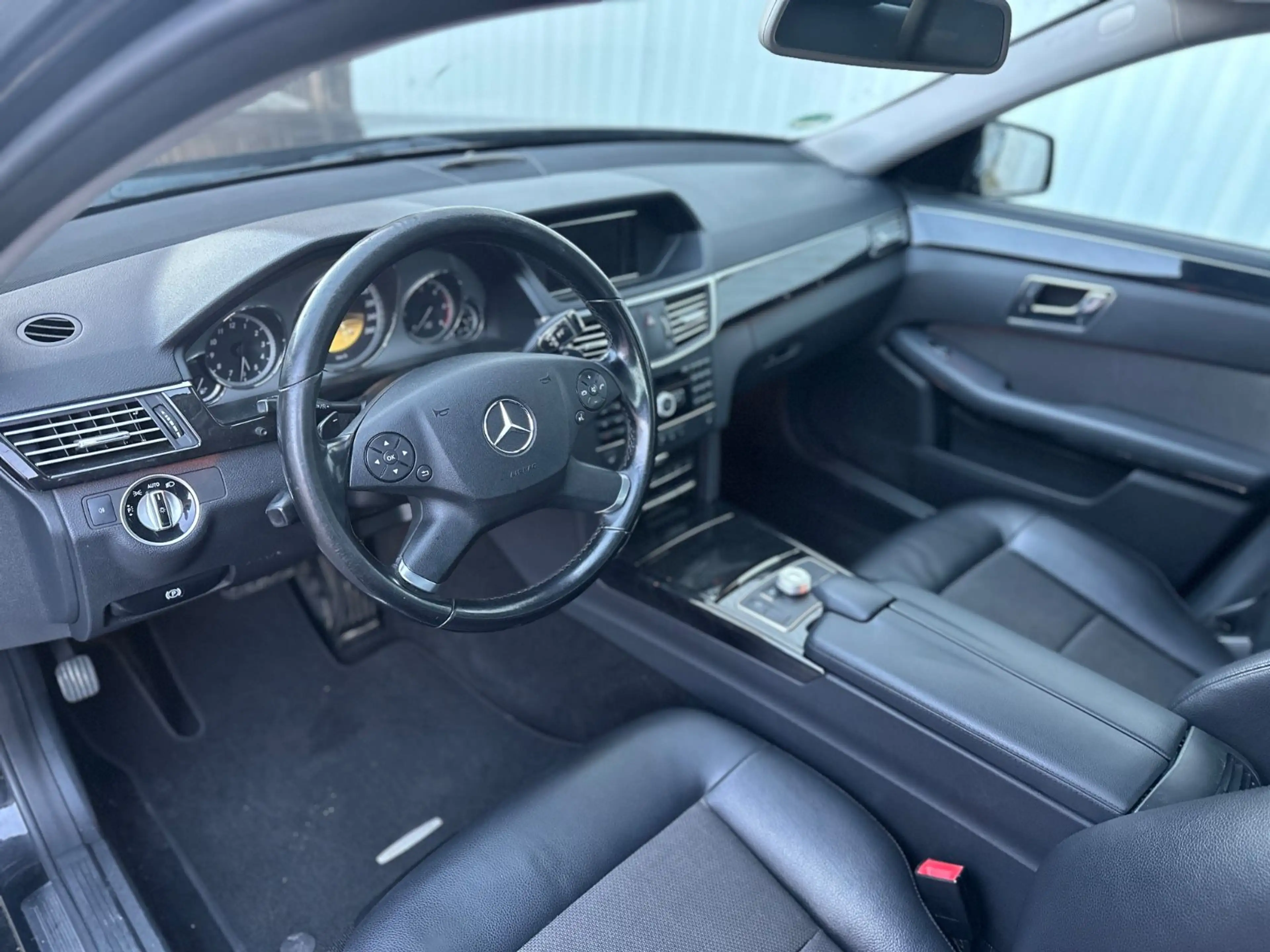Mercedes-Benz E 220 CDI Limo,Automatik, Guter Zustand Festpreis — photo 13