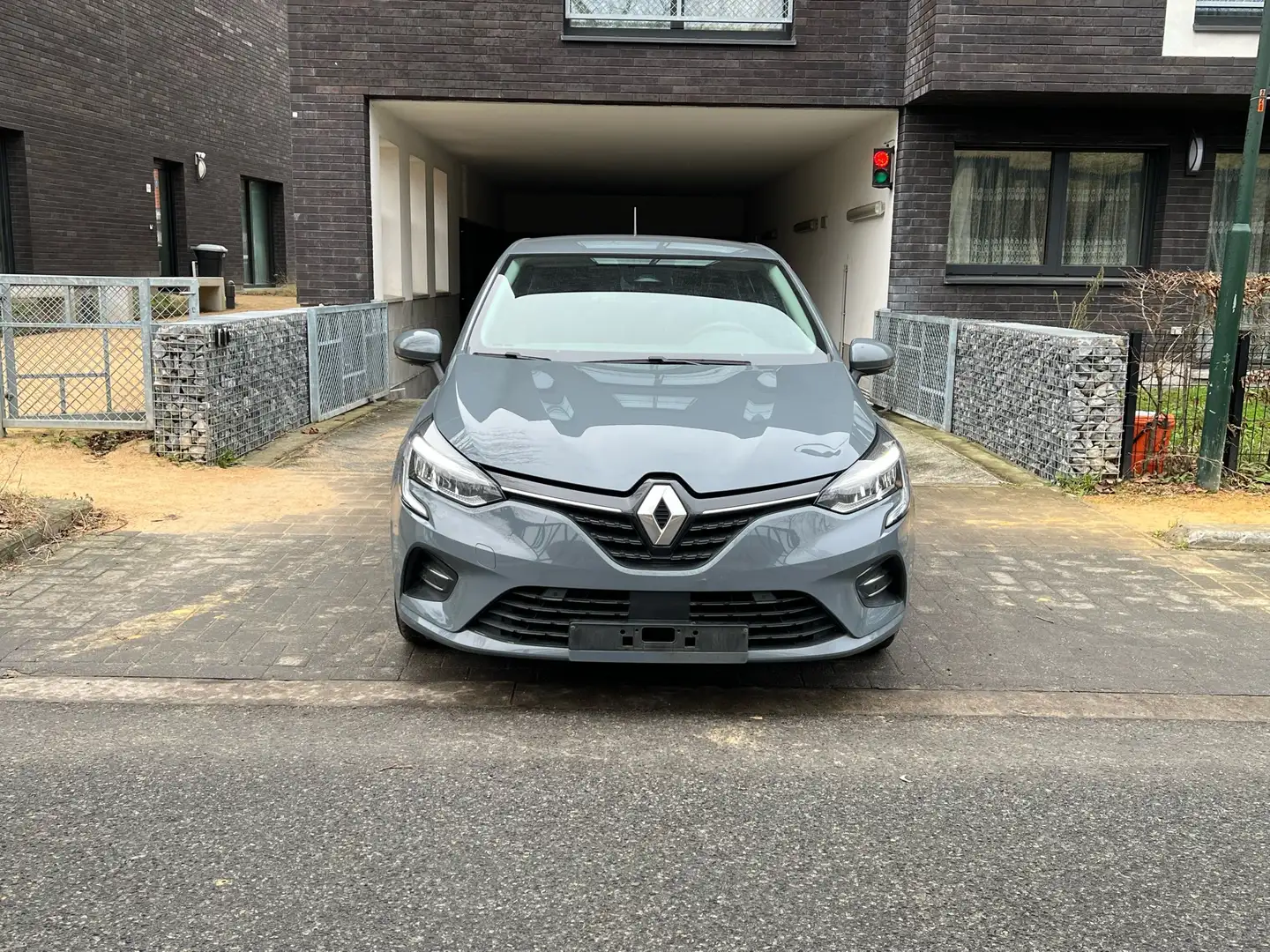 Renault Clio 1.0 TCe Corporate Edition (Fl.)(EU6c) Grijs - 1