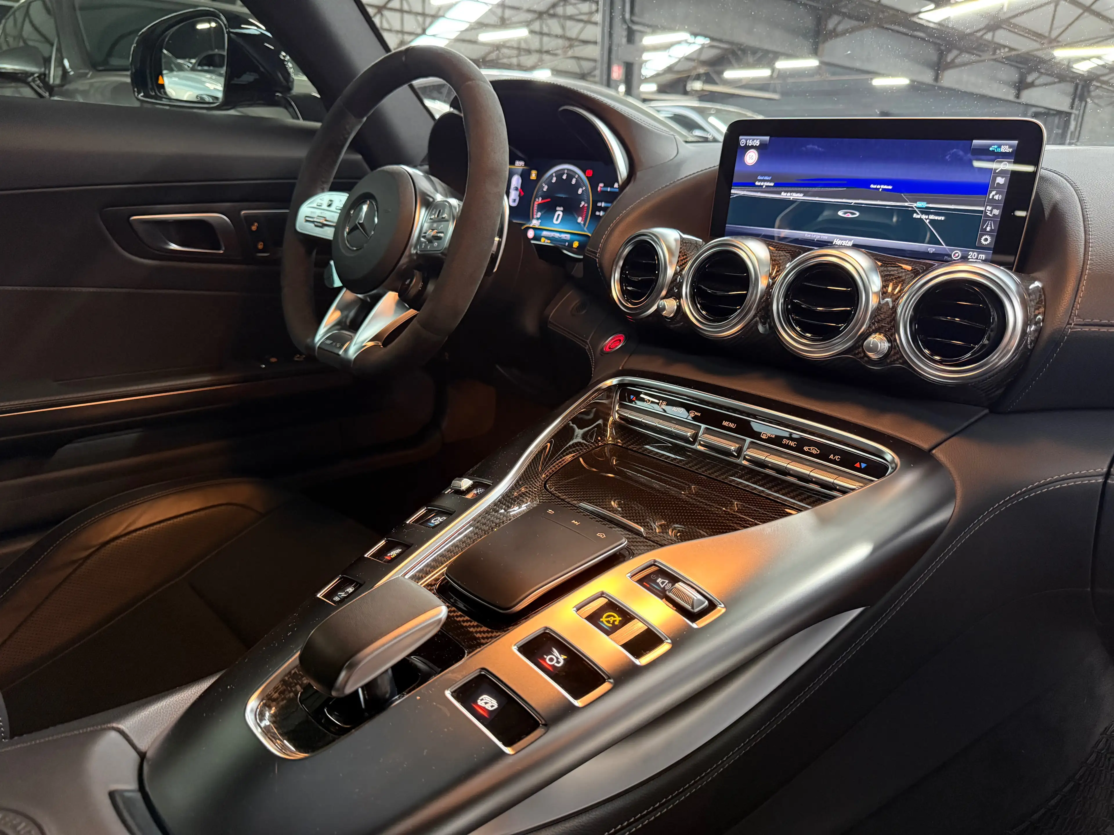 Mercedes-Benz AMG GT C 4.0 V8 BiTurbo * FACELIFT * CARNET MERCEDES * FULL OPTIONS — photo 14
