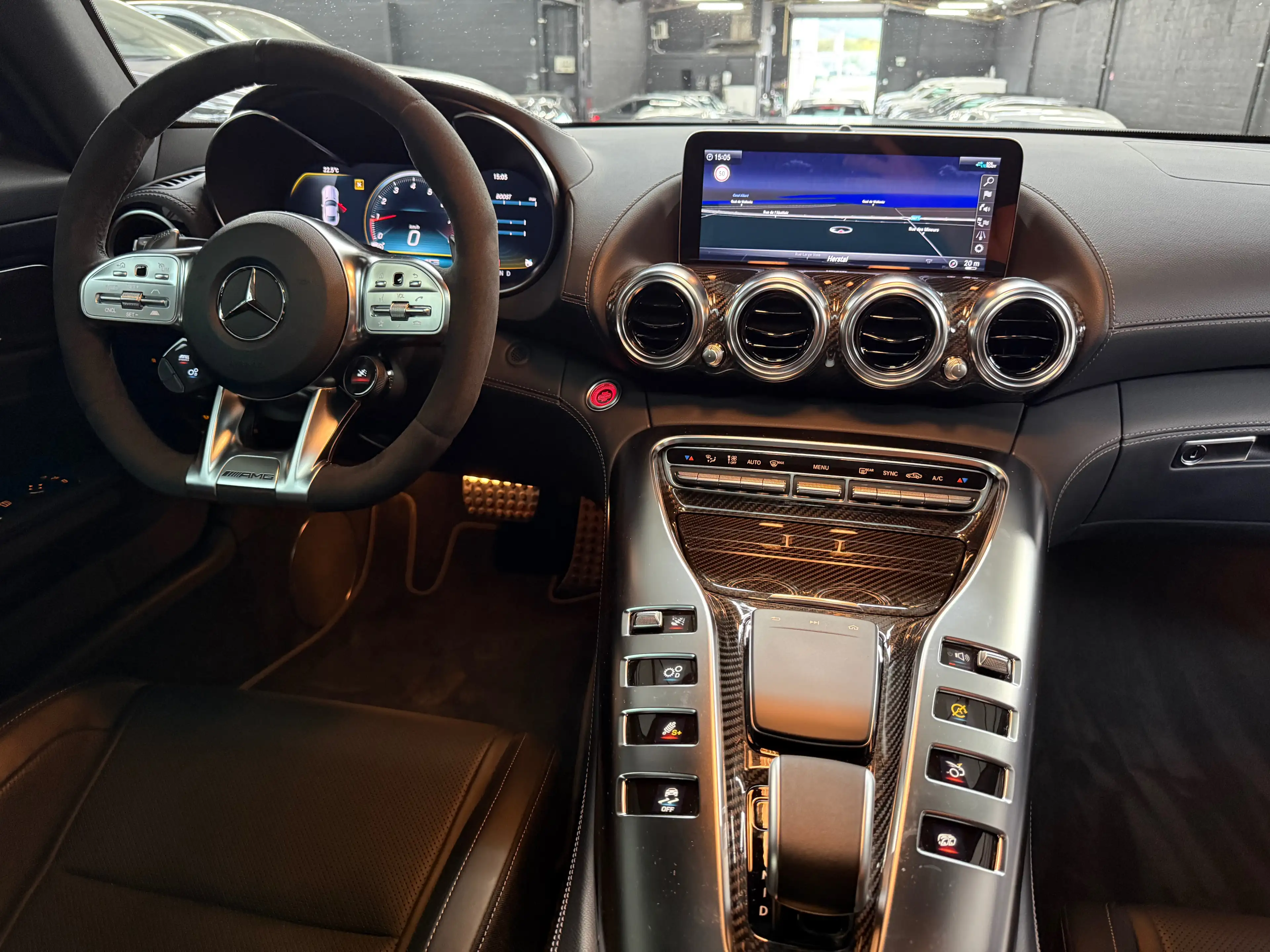 Mercedes-Benz AMG GT C 4.0 V8 BiTurbo * FACELIFT * CARNET MERCEDES * FULL OPTIONS — photo 12
