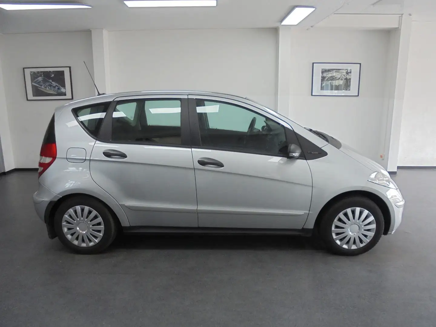 Mercedes-Benz A 150 CLASSIC Klima TÜV 06/2027 Silber - 1