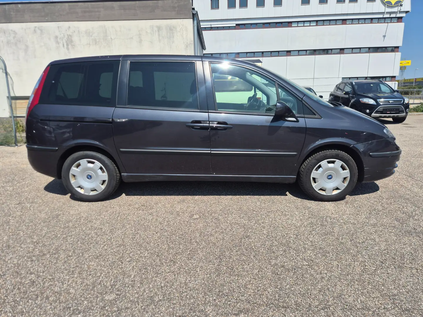 Fiat Ulysse Ulysse 2,0 16V JTD 120 Dynamic Dynamic Grau - 2