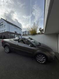 Cabrio / 145PS - 2.0l Sauger / Sehr Gepflegt