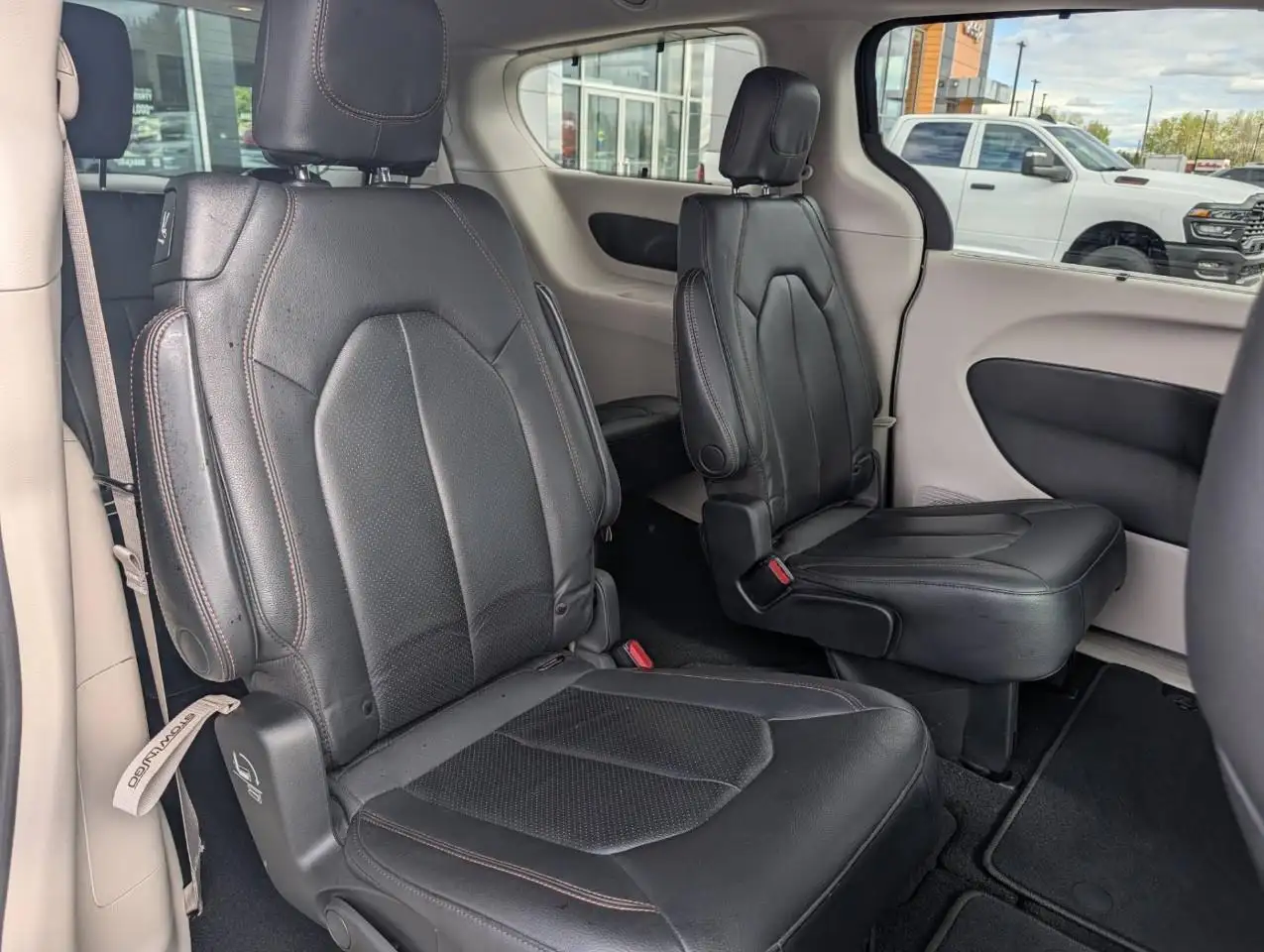 Chrysler Pacifica photo Chrysler Pacifica