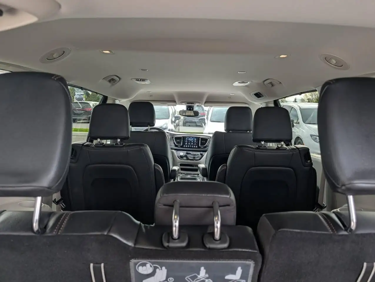 Chrysler Pacifica photo Chrysler Pacifica