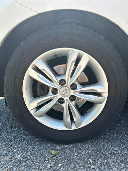 Hyundai iX35 Comfort 2WD Klimaautomatik Teilleder 4xSitzheizung Navi — photo 8