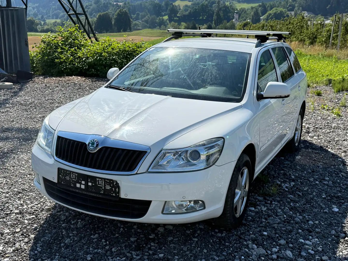 Skoda Octavia 1.2 DSG Weiß - 2