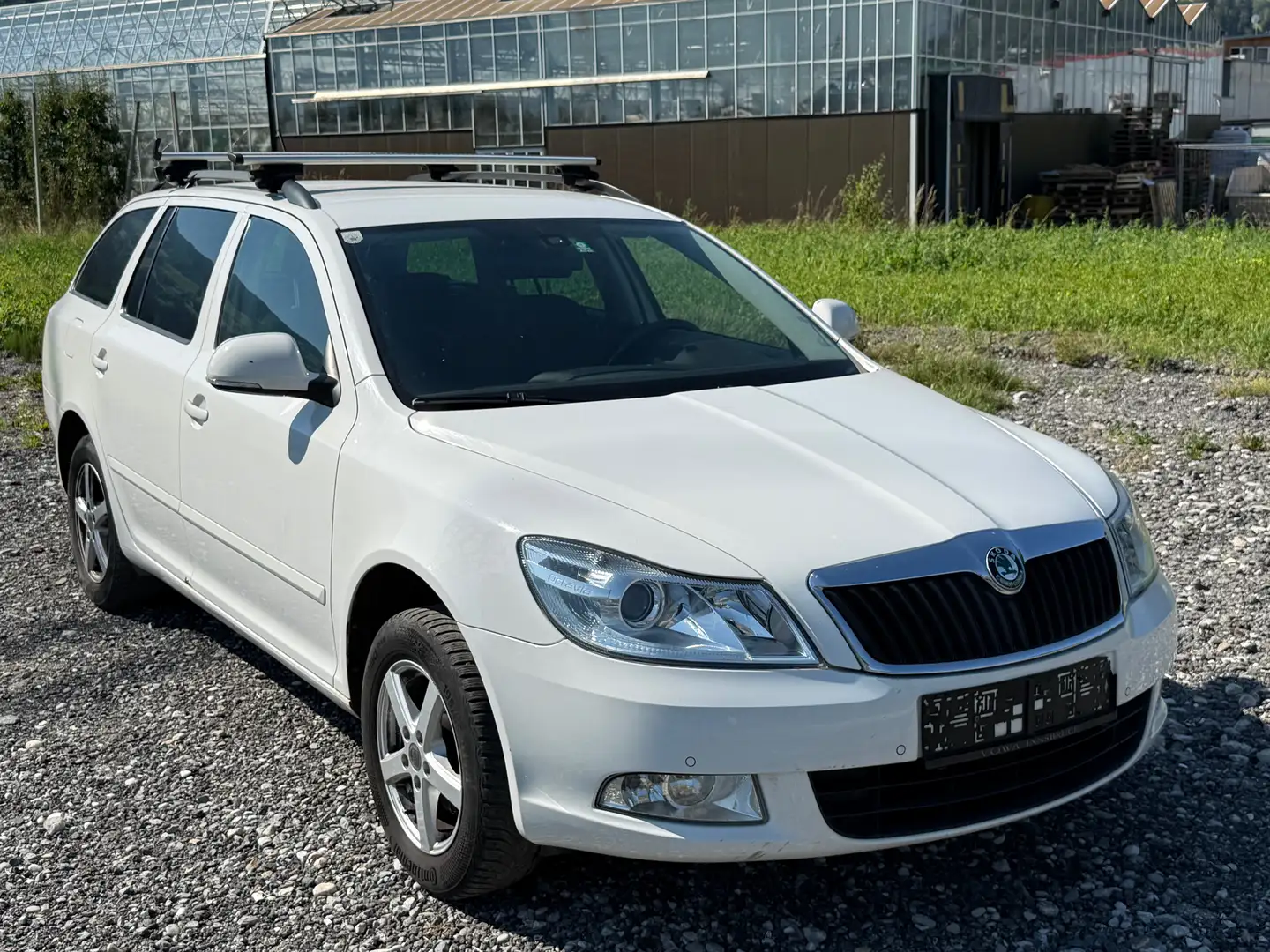 Skoda Octavia 1.2 DSG Weiß - 1