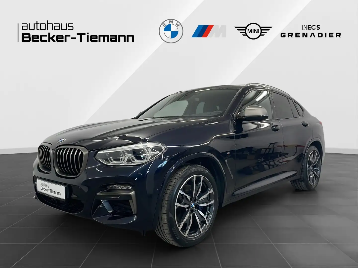 BMW X4 M 40d Schwarz - 1