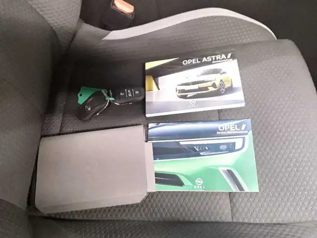 Opel Astra view 15