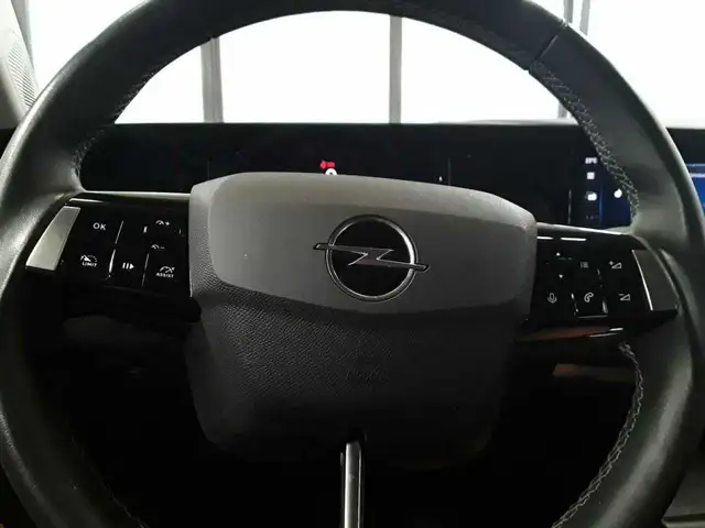 Opel Astra view 10
