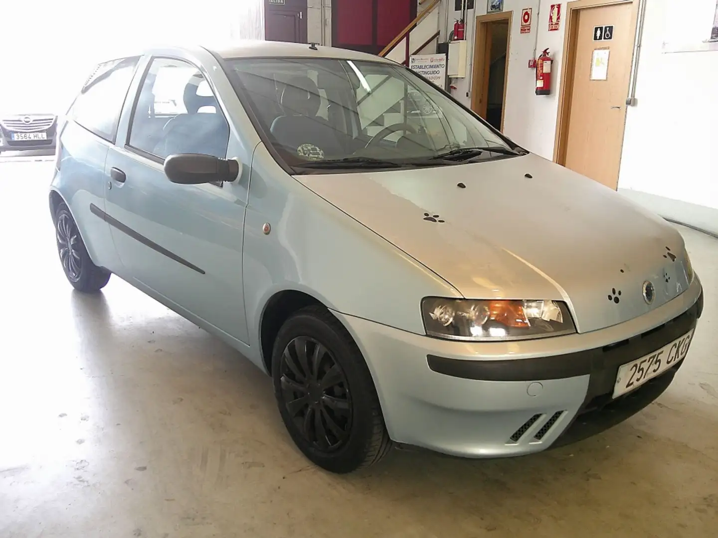 Fiat Punto 1.2 Active Azul - 2