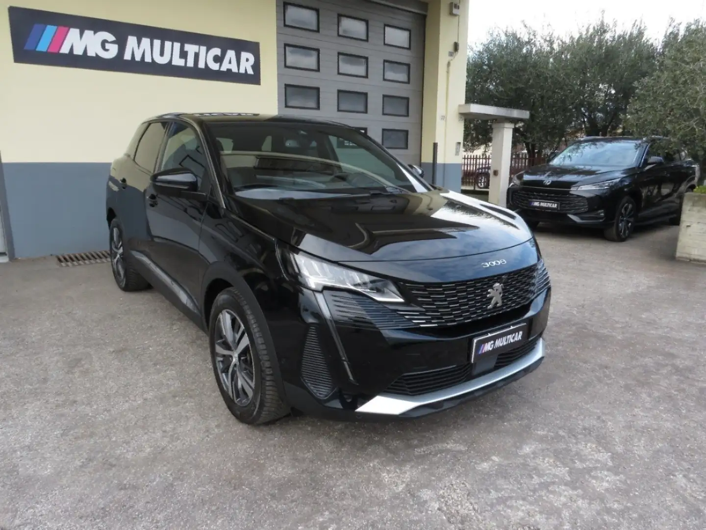Peugeot 3008 1.5 bluehdi Allure EAT8/full led/adas/navi/keyless Noir - 1