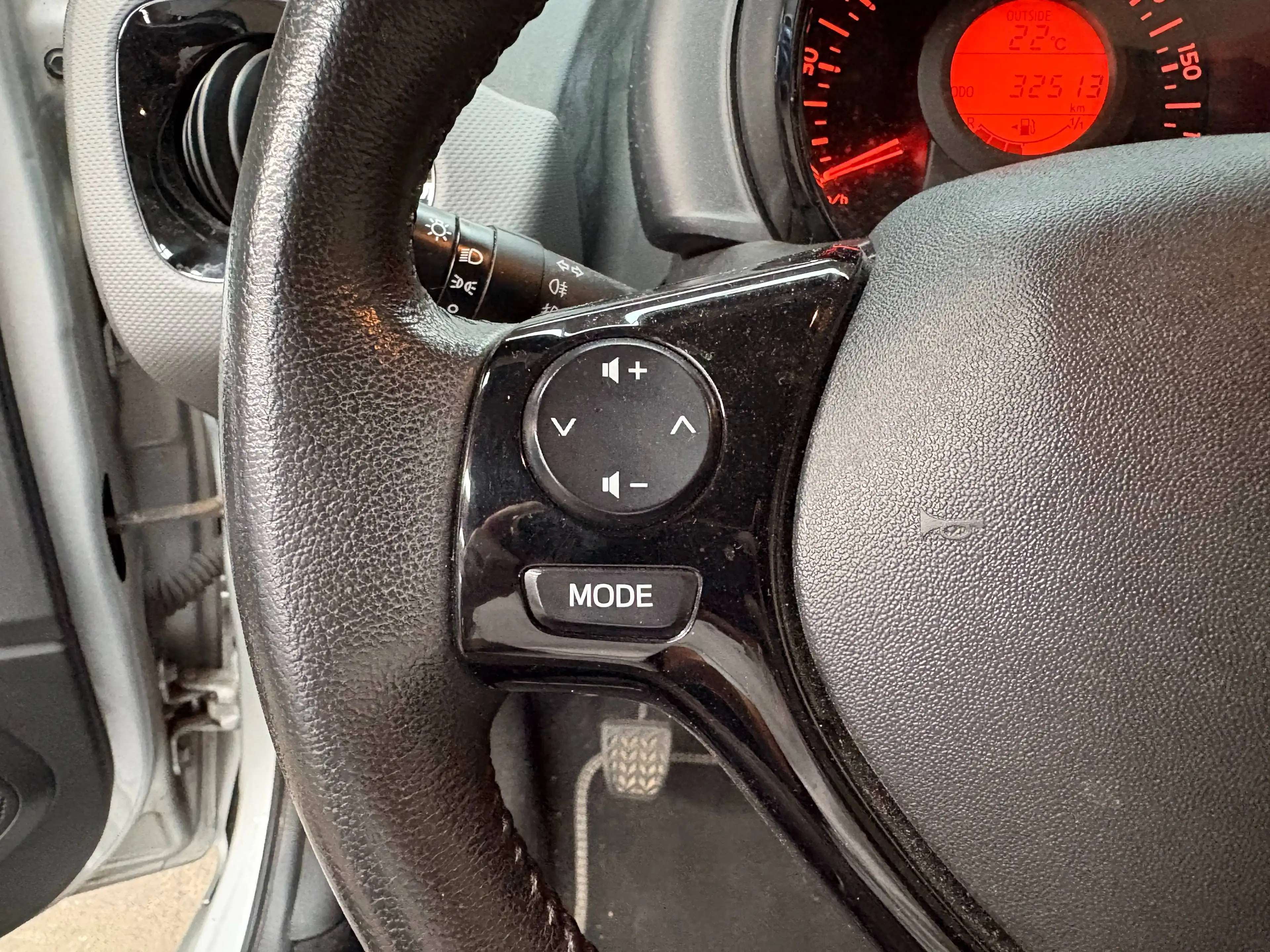 Peugeot 108 1.0 VTi Style /@SERVICARS WAREMME / MOTEUR TOYOTA / CLIMATISATION / CRUISE / GARANTIE 12 MOIS — photo 15