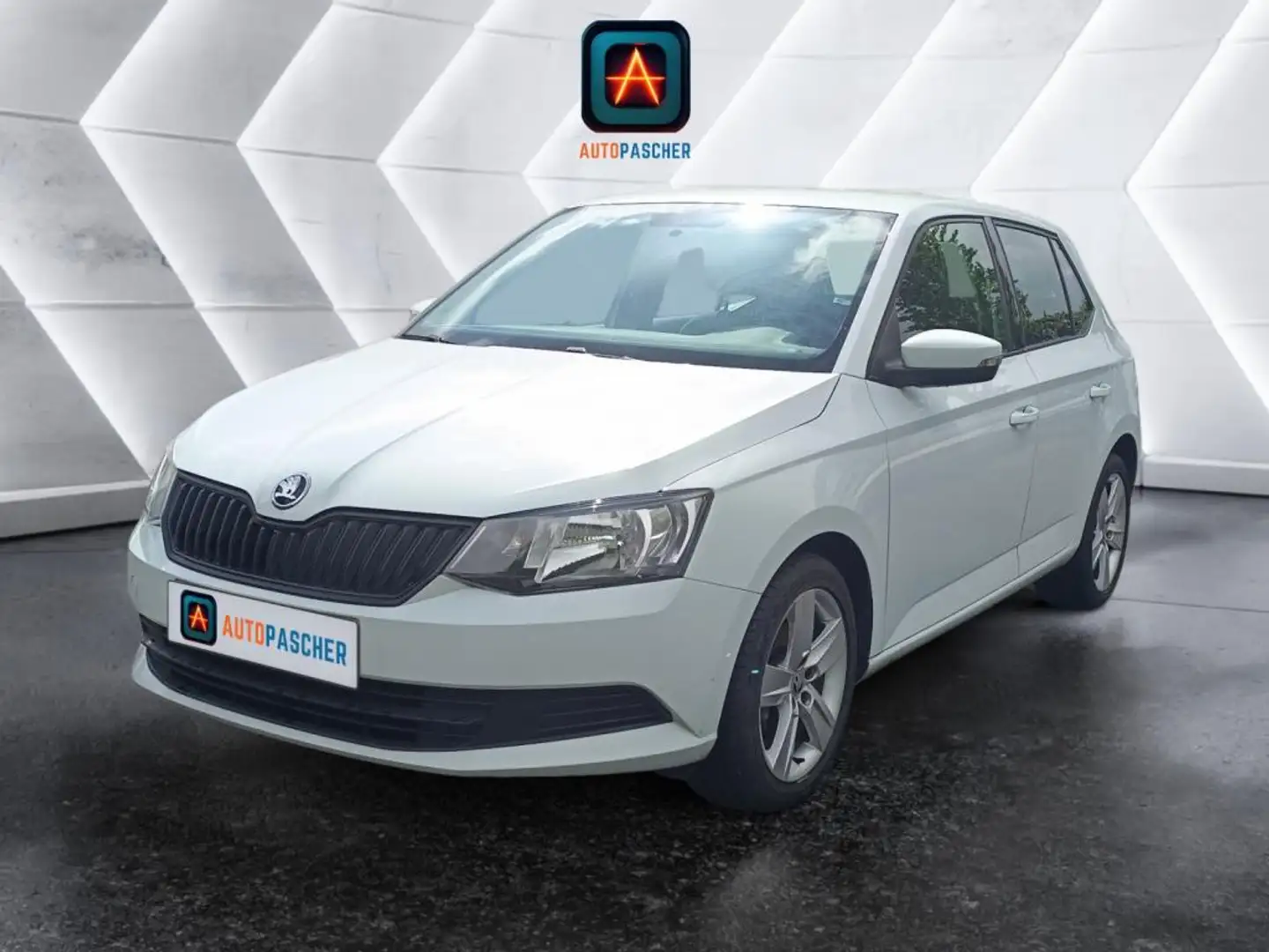 Skoda Fabia Fabia 3 1.0  ess - 75  Finition Business Climatisa Blanc - 1