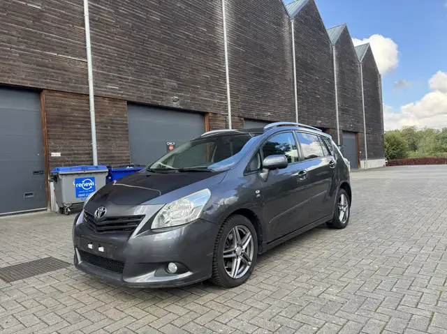 Toyota Corolla Verso Automatic 7 Places PRÊT A IMMATRICULÉ/ CARPASS/C