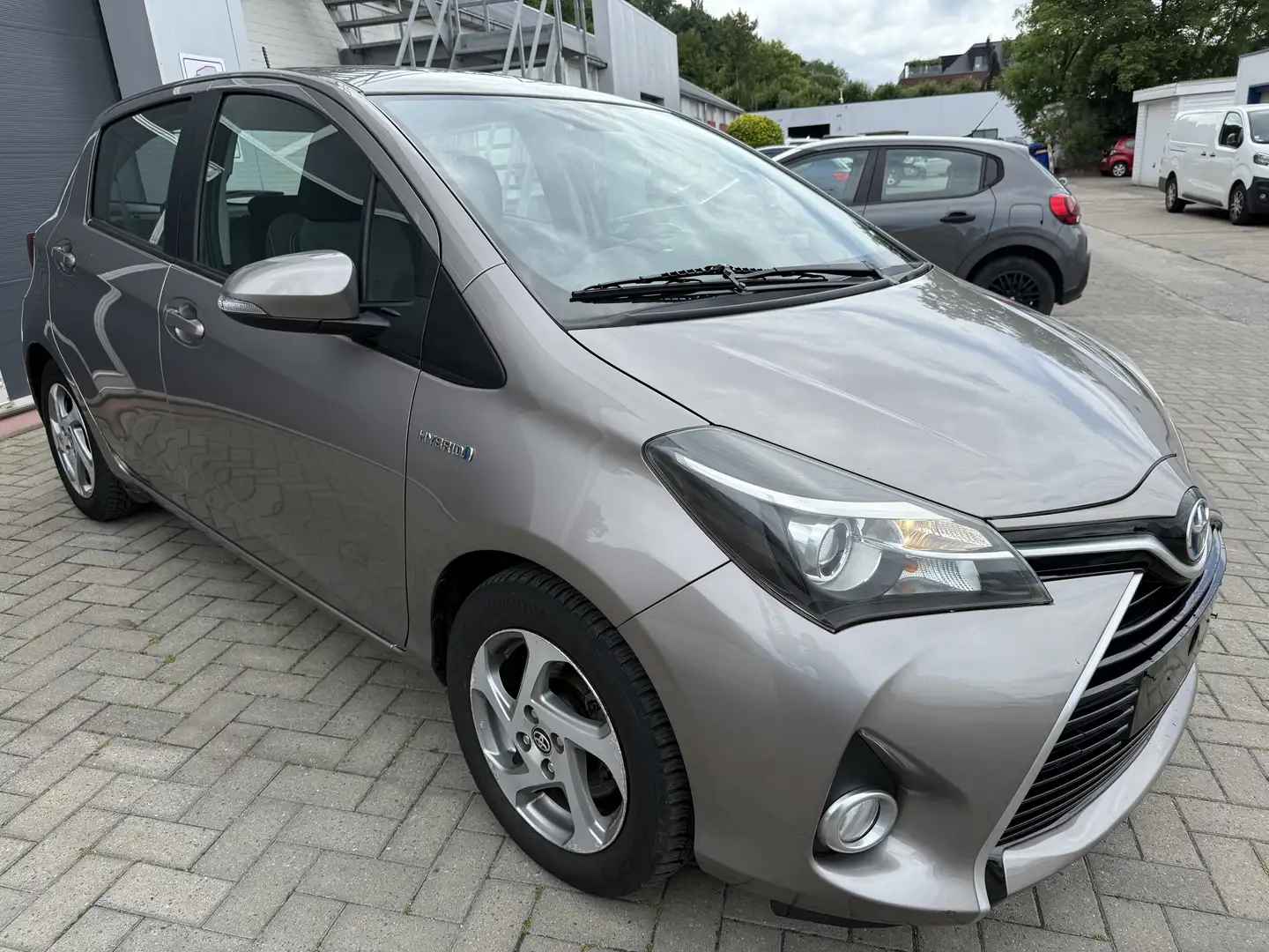 Toyota Yaris 1.5 hybride - 2