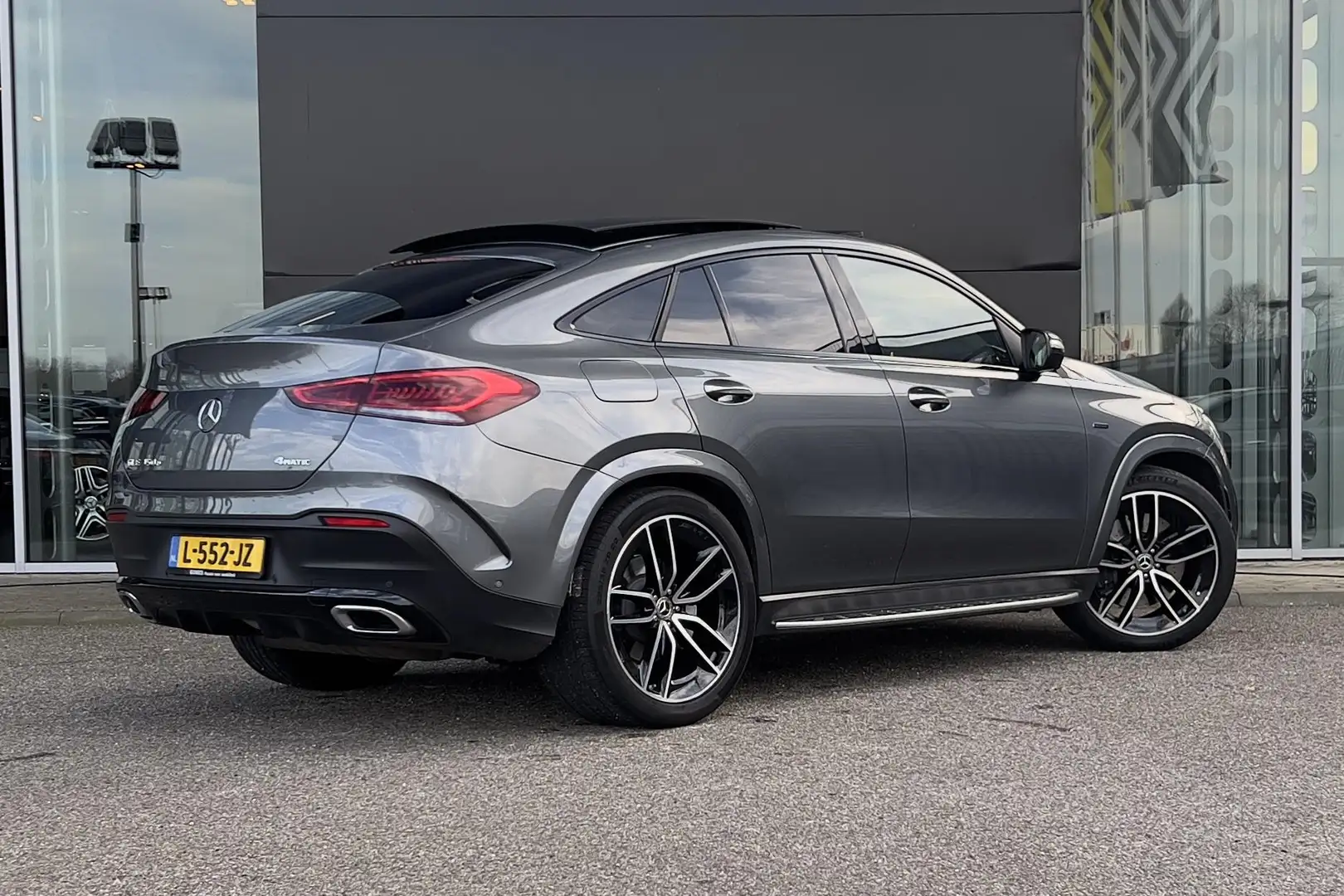 Mercedes-Benz GLE 350 GLE 350e Coupé Automaat 4MATIC AMG Line Exterieur Gris - 2