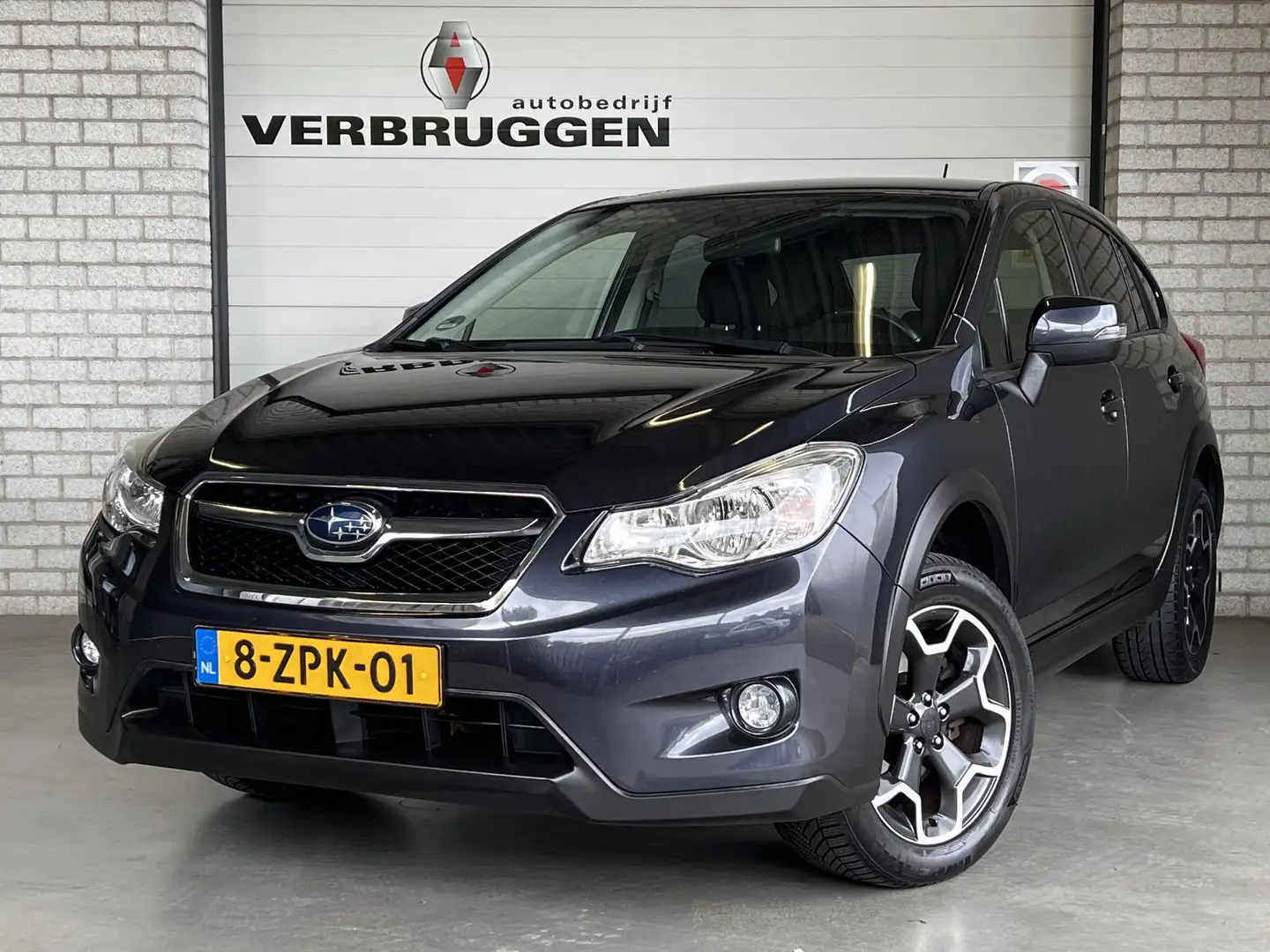 Subaru XV 2.0i Luxury AWD | Trekhaak | 17" LMV | ALL-Season Gris - 1