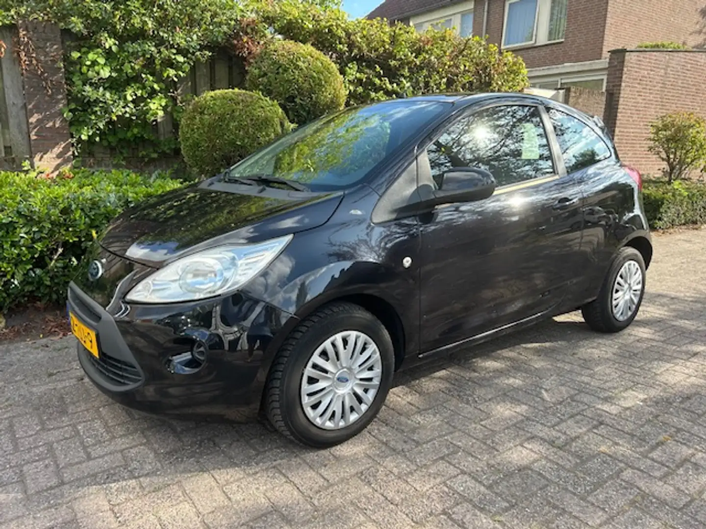 Ford Ka/Ka+ 1.2 Comfort start/stop Airco/ Orig NL auto/ met NA Zwart - 2