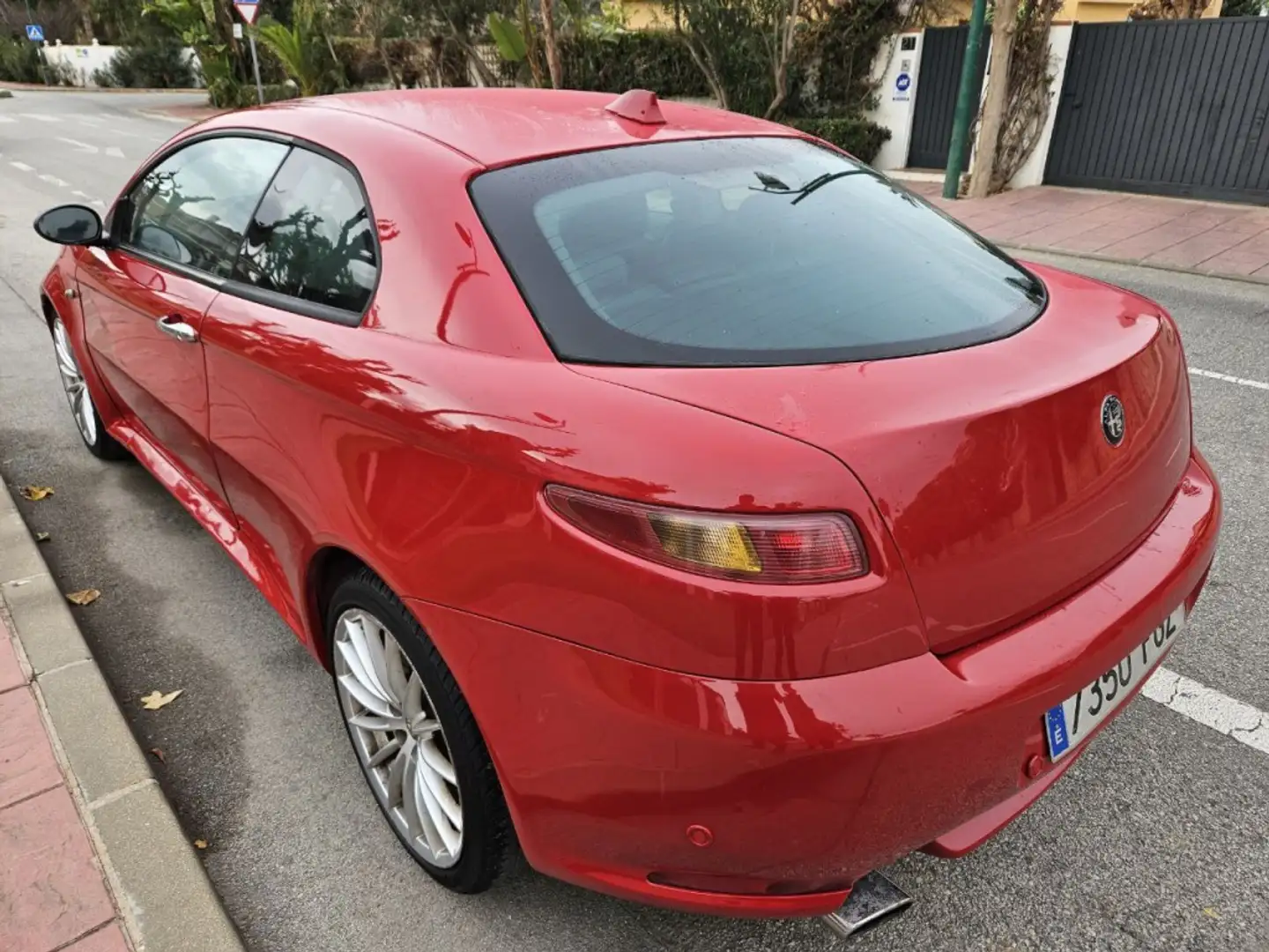 Alfa Romeo GT 1.9JTD Distinctive Rojo - 2