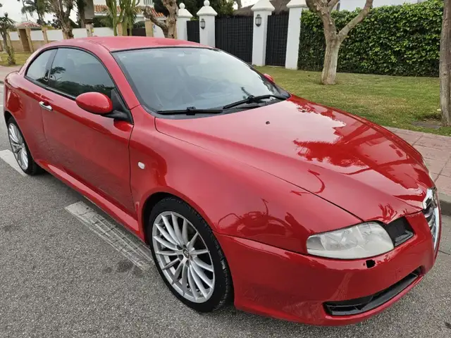 Alfa Romeo GT 1.9JTD Distinctive