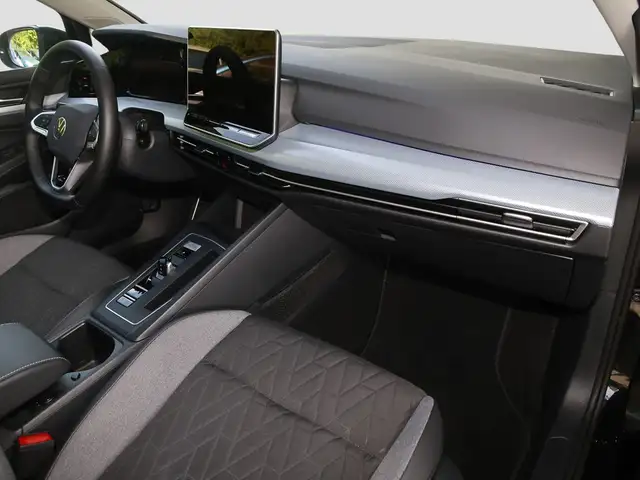 Volkswagen Golf view 10