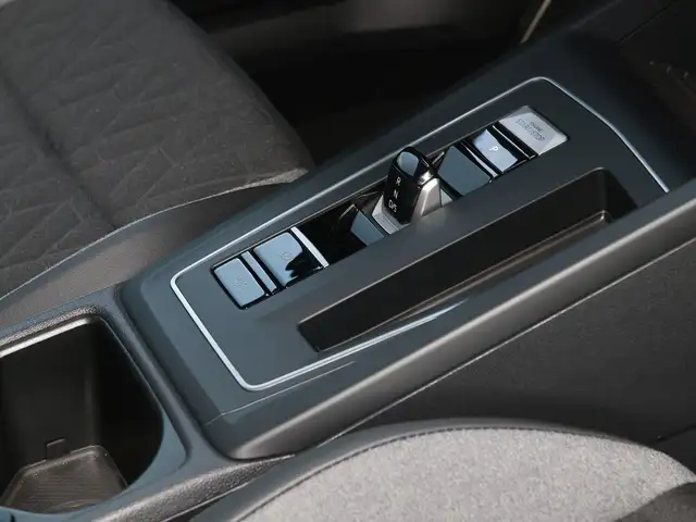 Volkswagen Golf view 11
