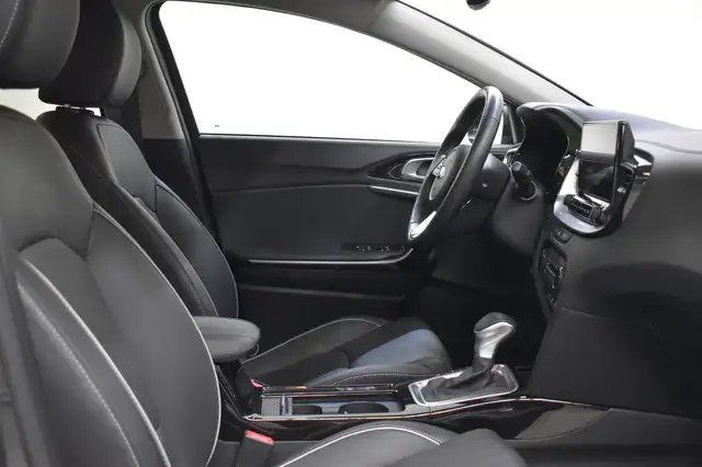 Kia Ceed view 9